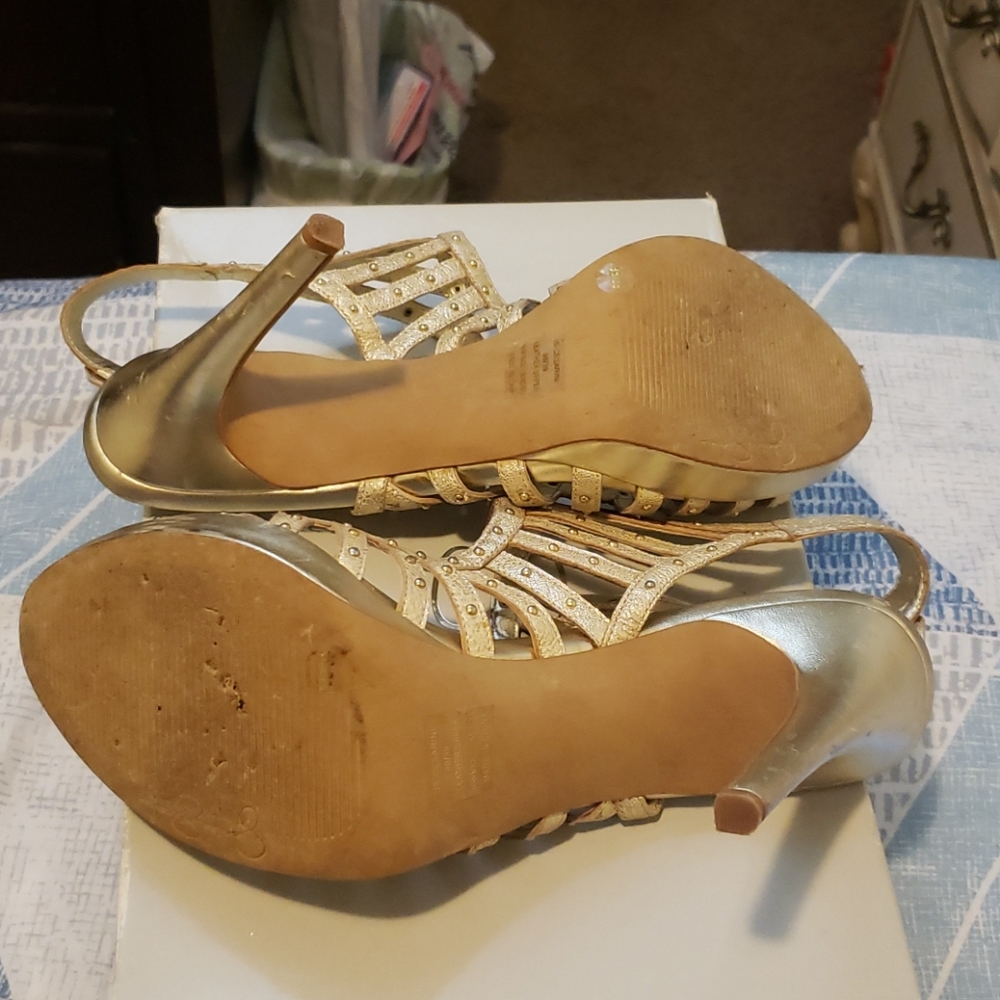 Jessica Simpson Heels - Picture 5 of 8